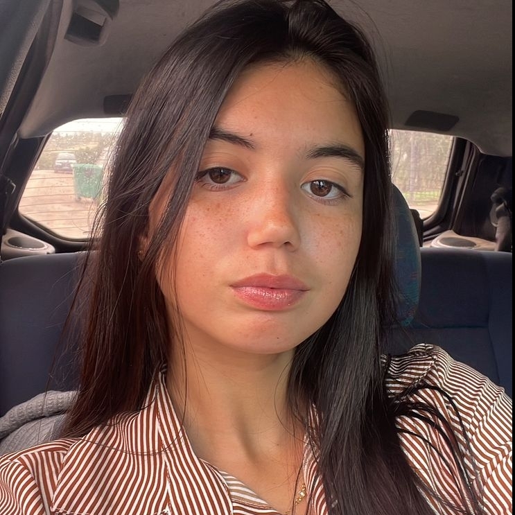 -Bela Laura Soria 