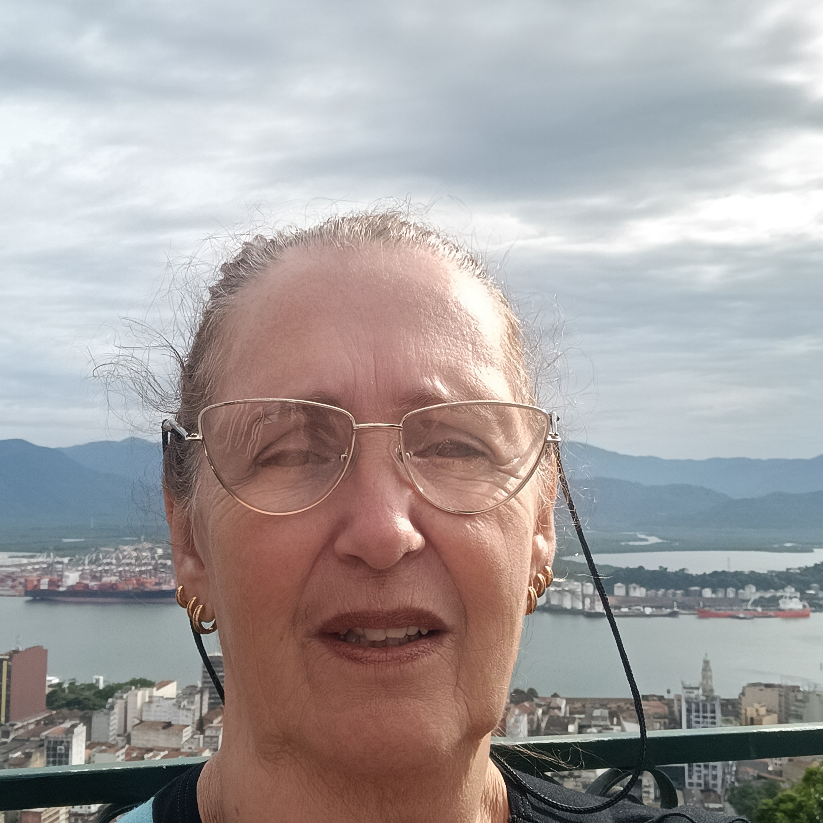 Lupi Sandra Regina de Paula 