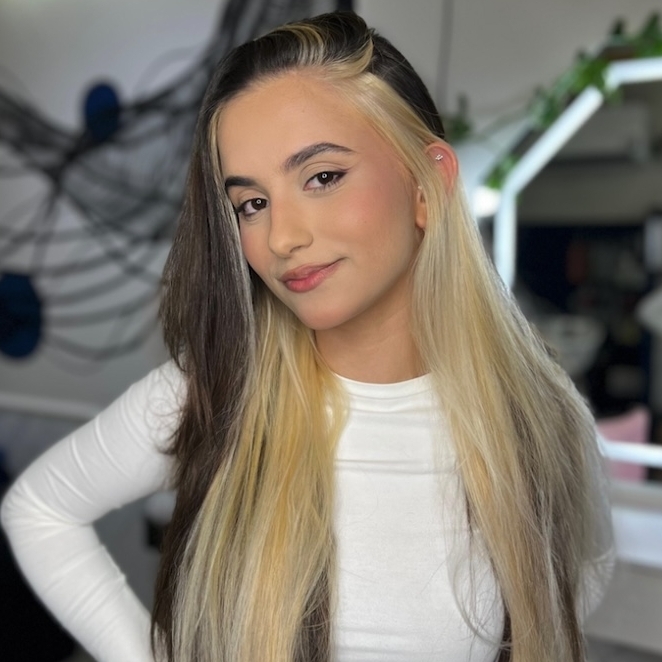 Loki  Let&iacute;cia Teles